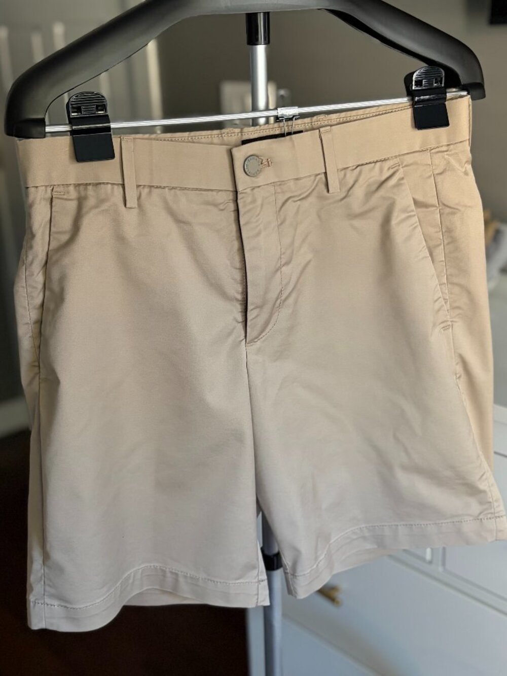 Banana Republic Core Temp Beige Chino Shorts Men’s Size 31